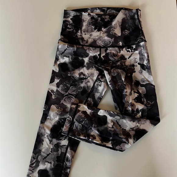 Lululemon wunder under - Picture 2 of 5